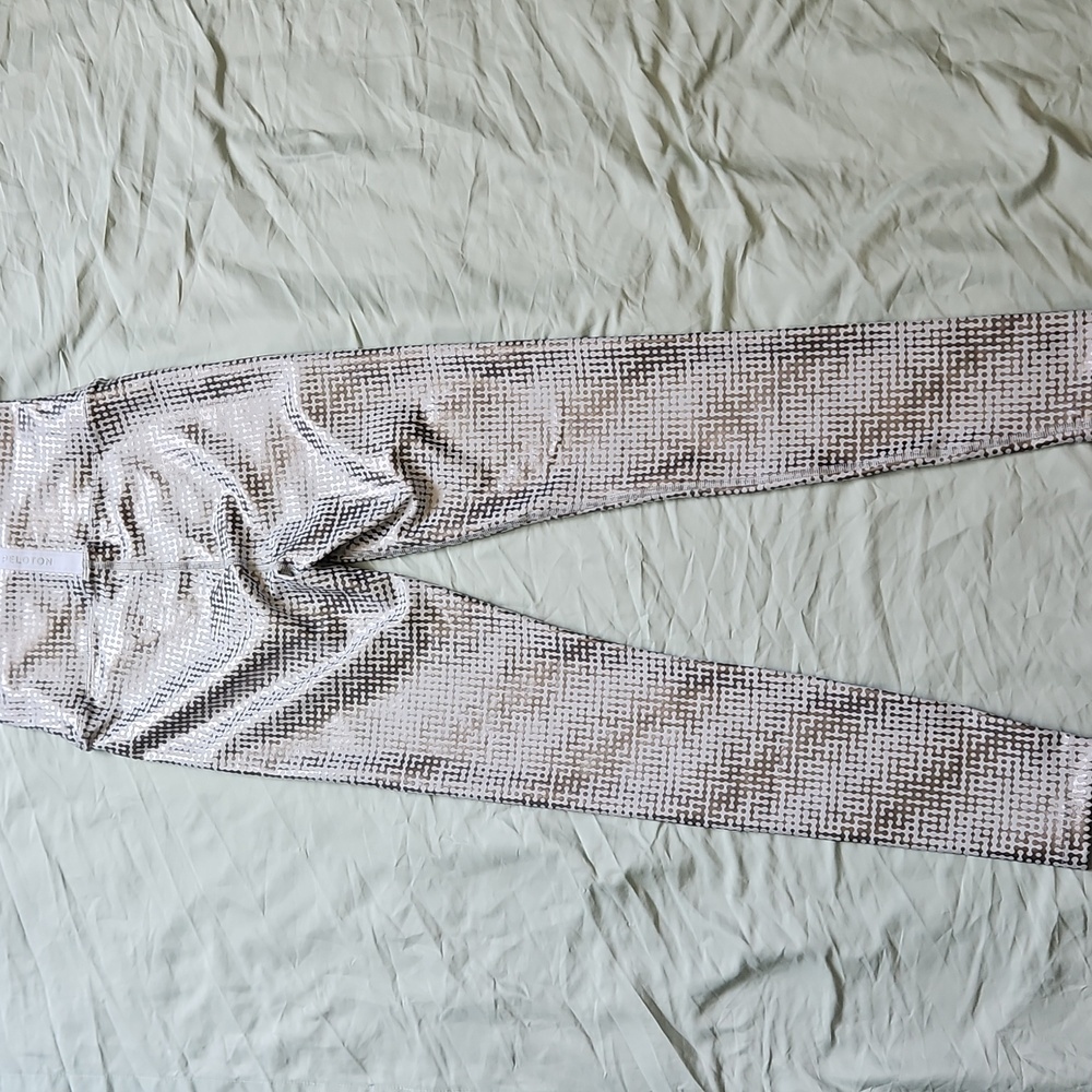 Peloton White And Silver Holographic Print Leggings, Size M - Picture 5 of 7